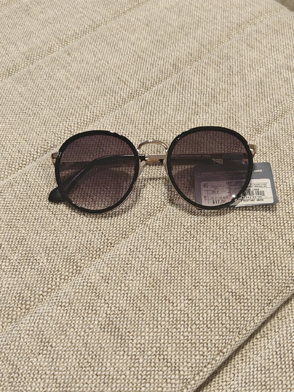 NWT Universal Thread Round Sunglasses — Black Frame with Purple Lenses - Picture 1 of 8